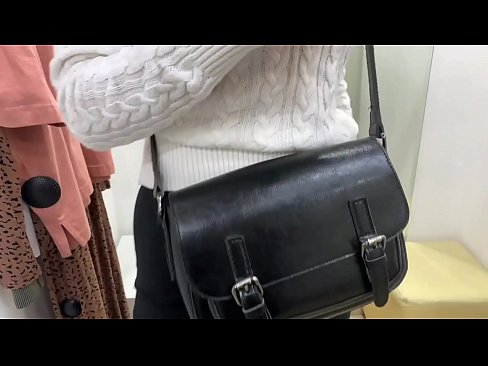 ❤️ Melancap awam perempuan jalang FeralBerry dengan dildo di dalam bilik pemasangan ☑ Video lucah di lucah ms.hentaidude.ru ️❤